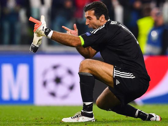 大乌龙！勇士队记：库里是左腿遭遇股四头肌挫伤，而不是右腿