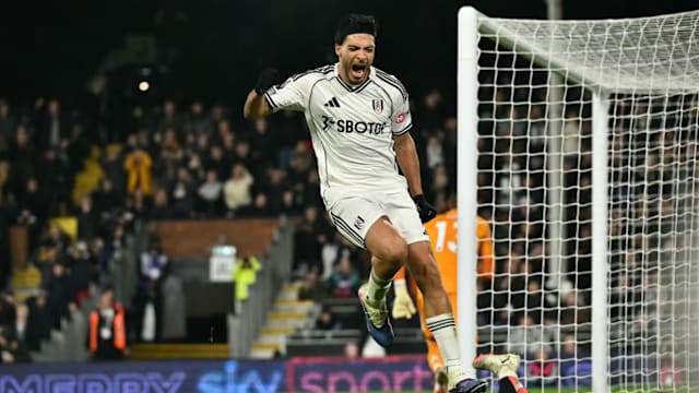 解说到了一个亚冠精英联赛的超巨失误…