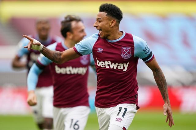 斯洛特：让萨拉赫替补不是容易的决定，但这就是我的选择