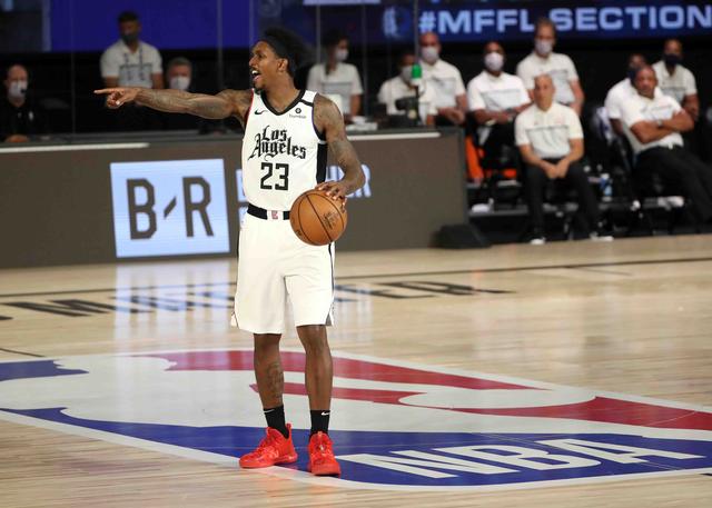 多个赛事中 多个赛事中